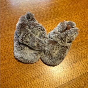 9-12 months Velcro booties